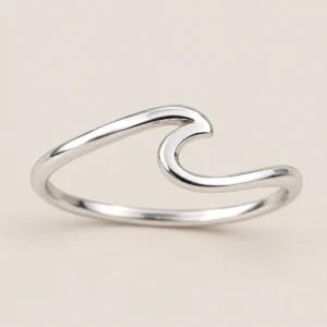 Anillo ola plateado de acero quirúrgico para mujer
