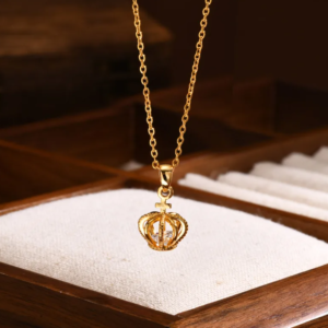 Cadenita con dije corona