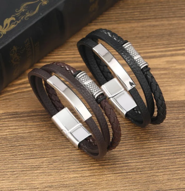 Pulsera con apliques plateados