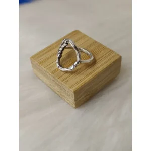 Anillo irregular ovalado de plata 925