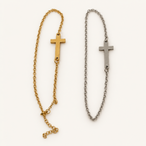 Pulsera con cruz de acero quirúrgico