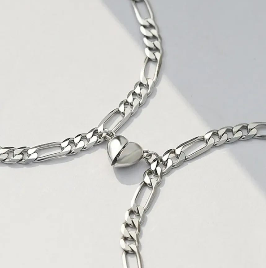 Pulseras magnéticas plateadas para compartir, vista 3