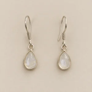 Aros de plata 925 con piedra luna en forma de gota