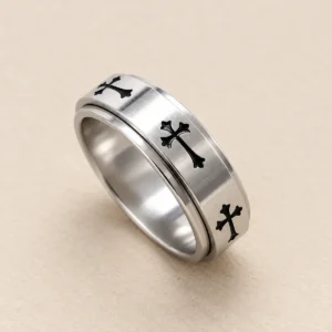 Anillo gótico de cruces de acero quirúrgico