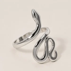 Anillo serpiente liso de acero quirúrgico