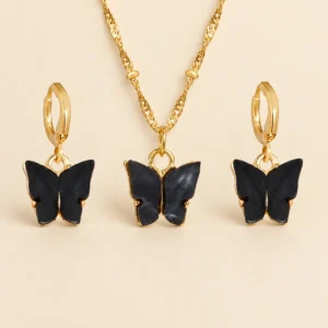 Conjunto de collar y caravanas con mariposa