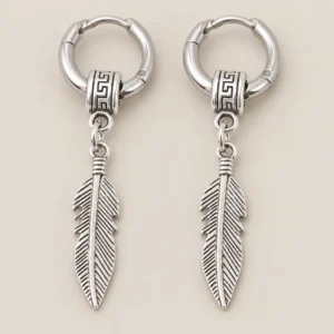 Aros plateados con dije de pluma