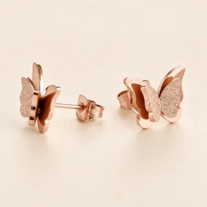 Caravanas con diseño de mariposa