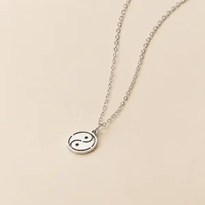 Collar cadenita con dije yin-yang