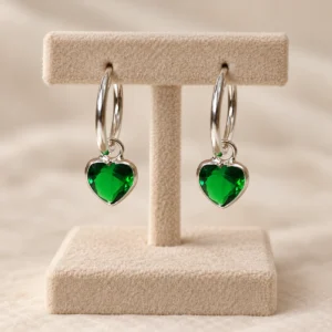 Caravanas de aro con corazón verde en plata 925
