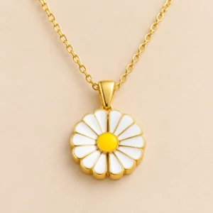 Collar dorado con dije de margarita